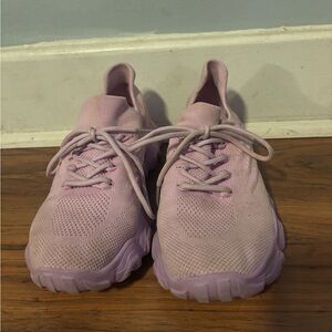 Women's Lightweight Pink Knit Sneakers